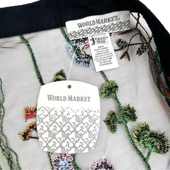 Kimono, botanical embroidery, beautiful detail. One size, new with tag. - Picture 12 of 12